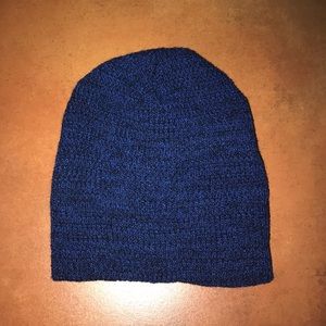 Blue with black beanie 🖤💙